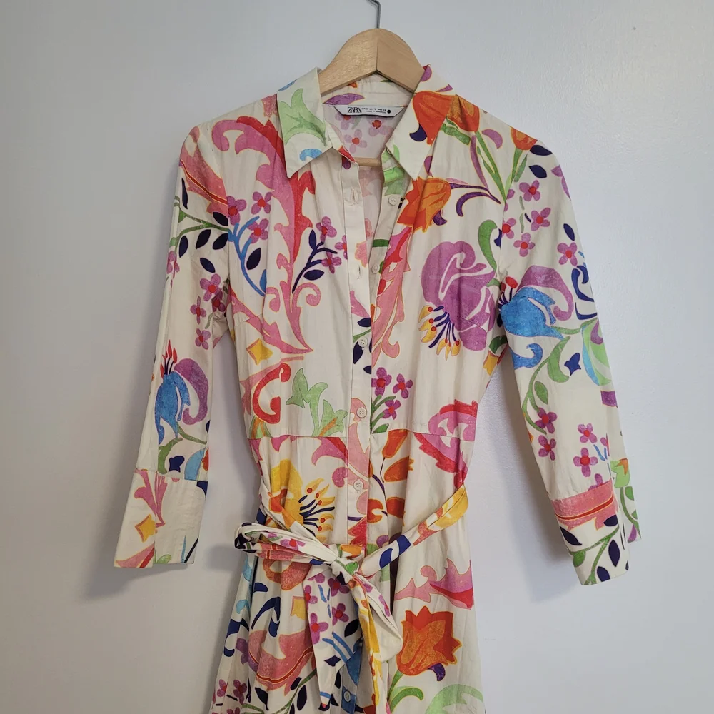 Zara Floral Midi Shirt Dress Long Sleeve Size S Tie Belt Watercolor Flowers - Picture 3 of 14